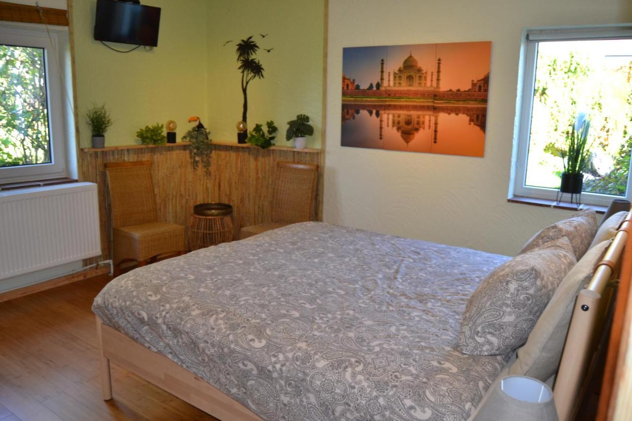 Bed and Breakfast En Chapoisie Ciney Exterior foto